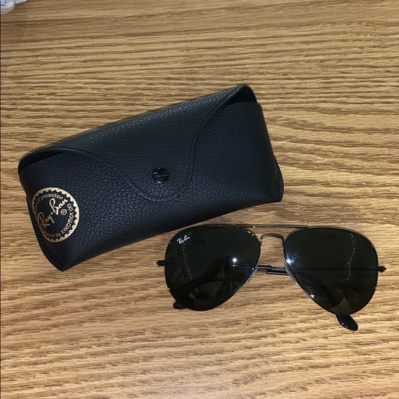 Black Aviator Ray Bans